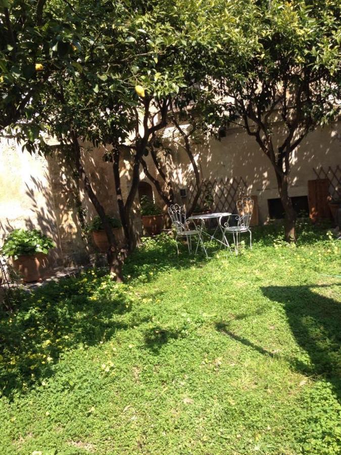 Il Giardino Bed & Breakfast Grottaglie Bagian luar foto